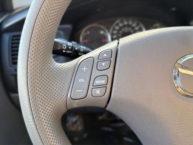 2005 Mazda MPV LX