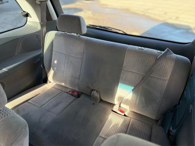2005 Mazda MPV LX