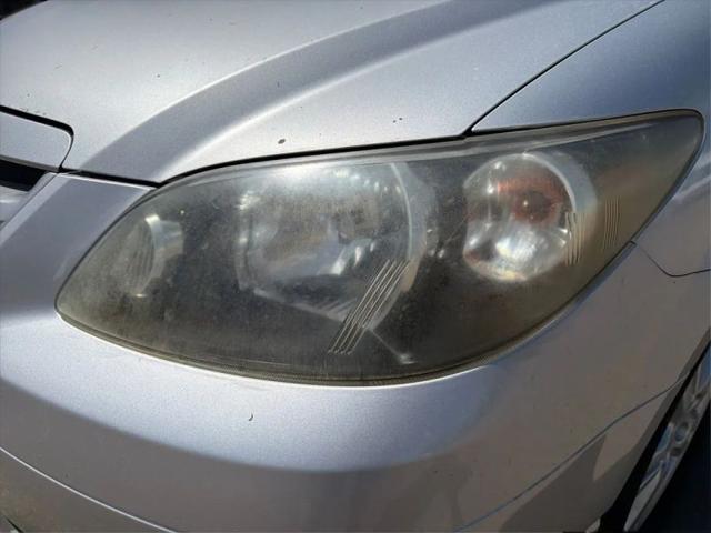 2005 Mazda MPV LX