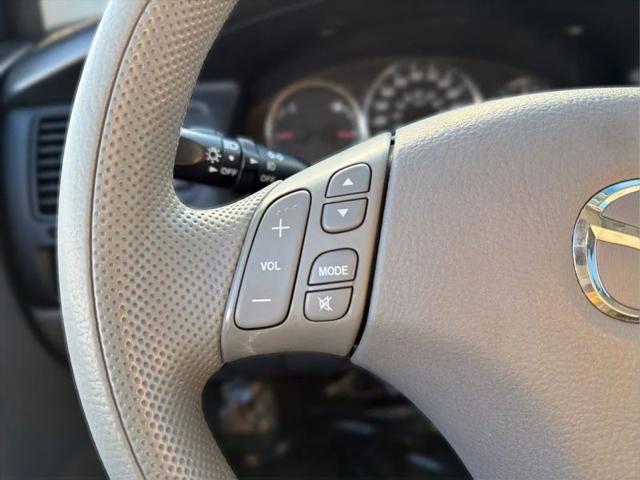 2005 Mazda MPV LX