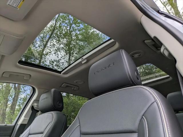 2023 GMC Acadia AWD Denali