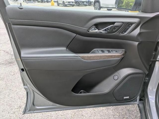 2023 GMC Acadia AWD Denali