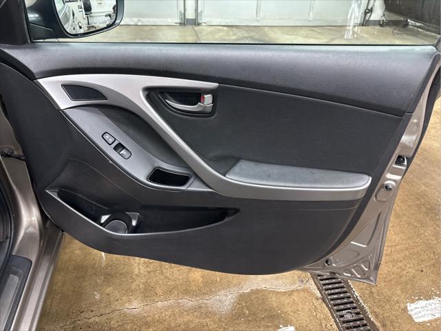 Used 2015 Hyundai Elantra For Sale in Wilmington, OH