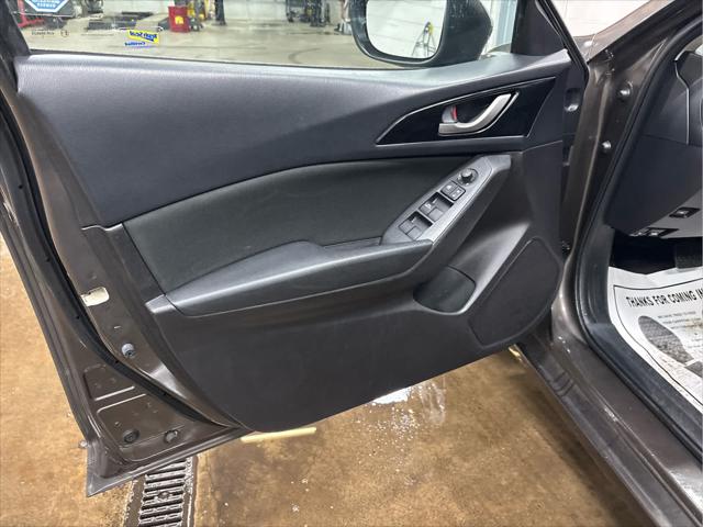 Used 2015 Mazda Mazda3 For Sale in Wilmington, OH