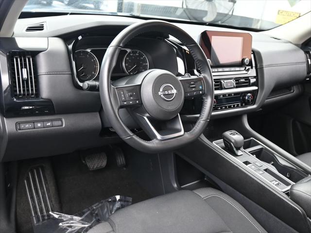 2025 Nissan Pathfinder SV FWD