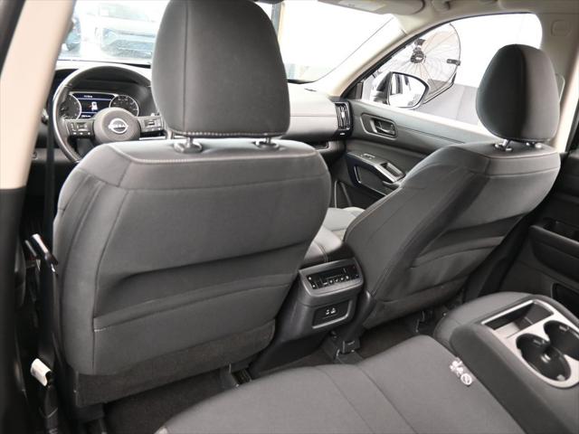 2025 Nissan Pathfinder SV FWD
