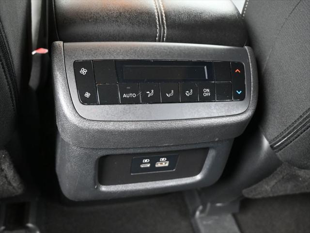 2025 Nissan Pathfinder SV FWD