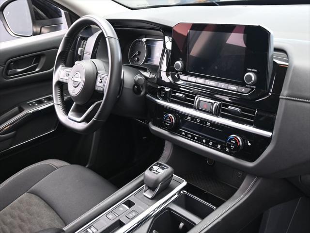 2025 Nissan Pathfinder SV FWD