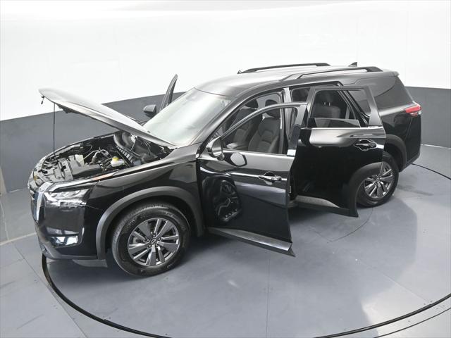 2025 Nissan Pathfinder SV FWD
