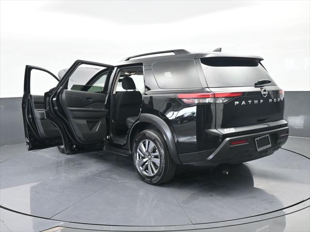 2025 Nissan Pathfinder SV FWD