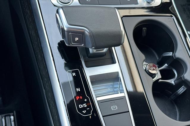 2025 Audi Q8 Premium 55 TFSI quattro