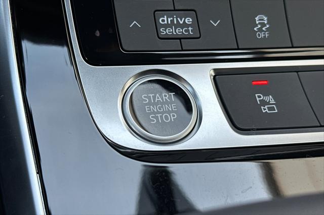 2025 Audi Q8 Premium 55 TFSI quattro