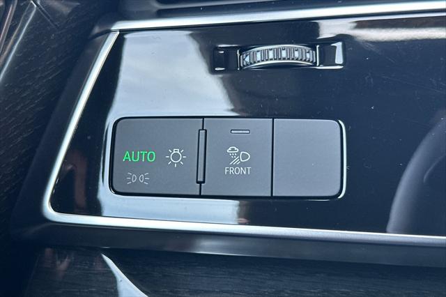2025 Audi Q8 Premium 55 TFSI quattro
