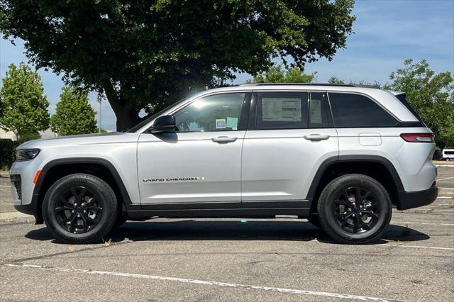 2026 Jeep Grand Cherokee Grand Cherokee Laredo Altitude 4x4