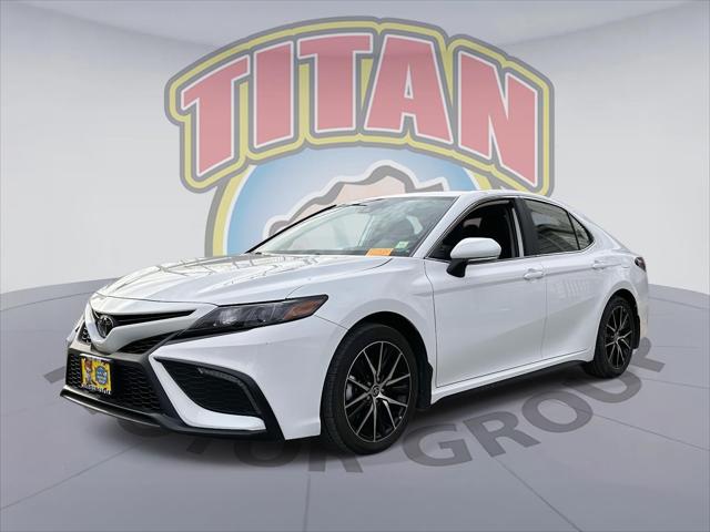 2023 Toyota Camry SE AWD [0]