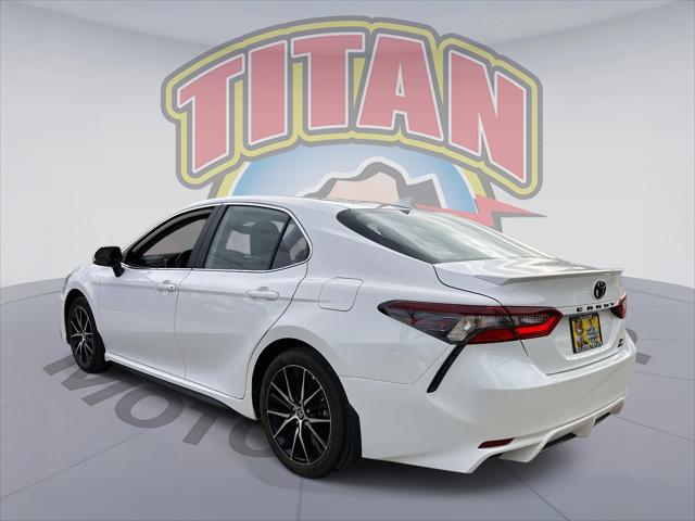 2023 Toyota Camry SE AWD [2]