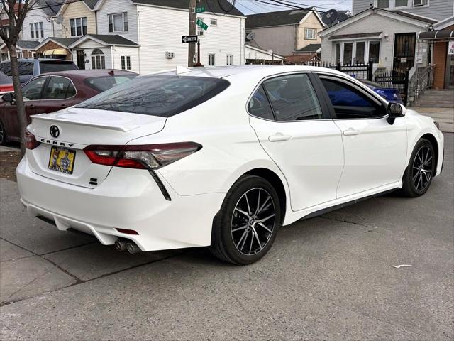 2023 Toyota Camry SE AWD [4]