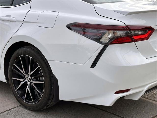 2023 Toyota Camry SE AWD [9]