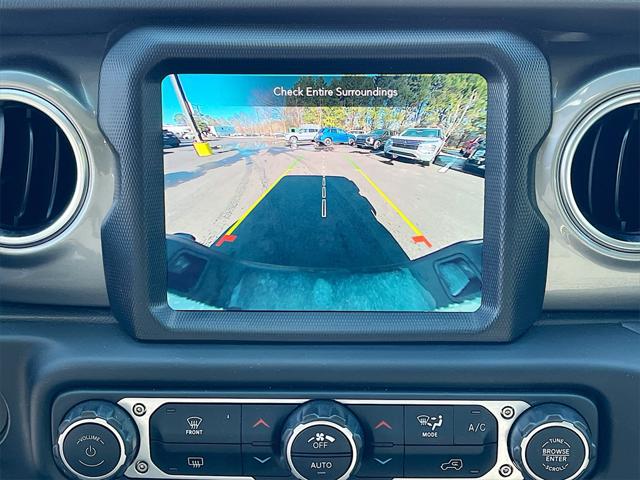 2023 Jeep Gladiator Overland