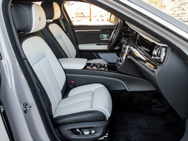 2026 Rolls-Royce Ghost Base