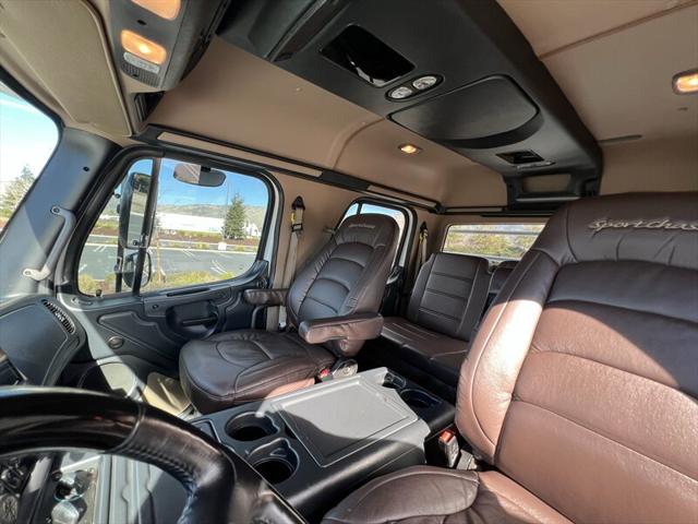 2013 Freightliner Sportchassis RHA114