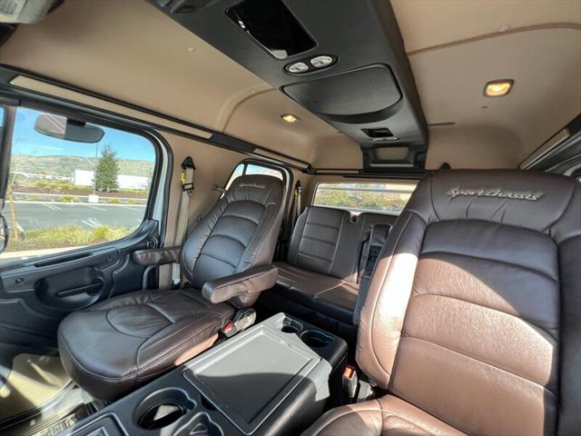 2013 Freightliner Sportchassis RHA114