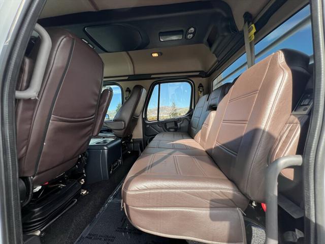 2013 Freightliner Sportchassis RHA114