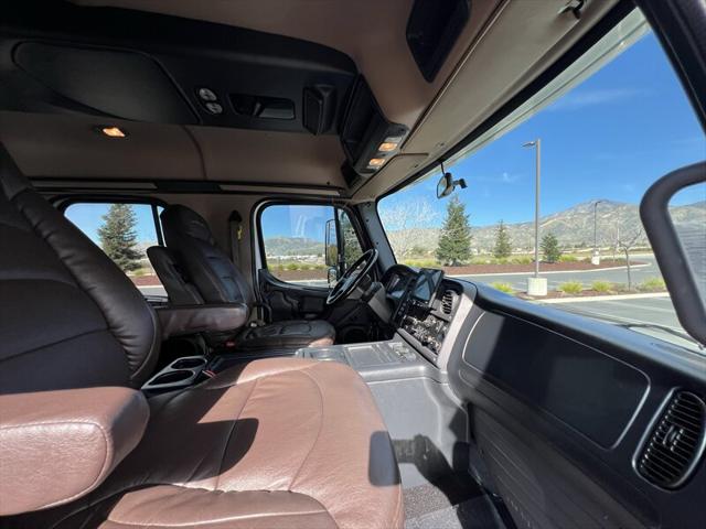 2013 Freightliner Sportchassis RHA114