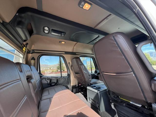 2013 Freightliner Sportchassis RHA114