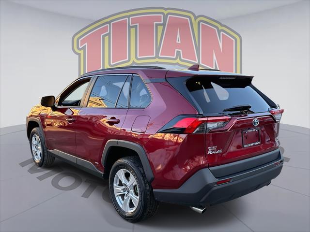 2021 Toyota RAV4 Hybrid LE [2]