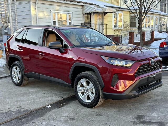 2021 Toyota RAV4 Hybrid LE [6]