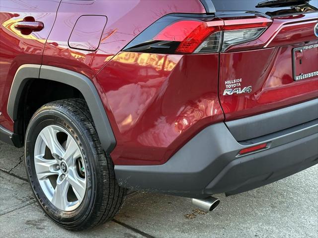 2021 Toyota RAV4 Hybrid LE [10]