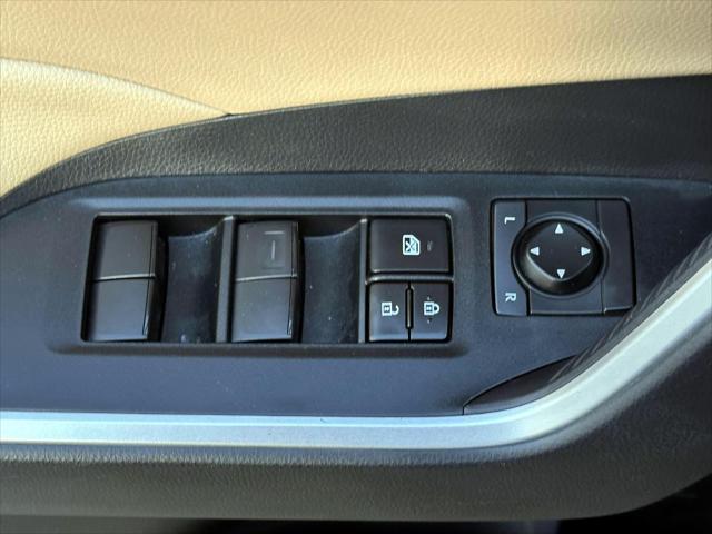 2021 Toyota RAV4 Hybrid LE [13]