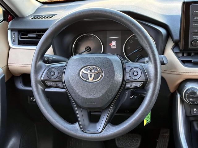 2021 Toyota RAV4 Hybrid LE [18]