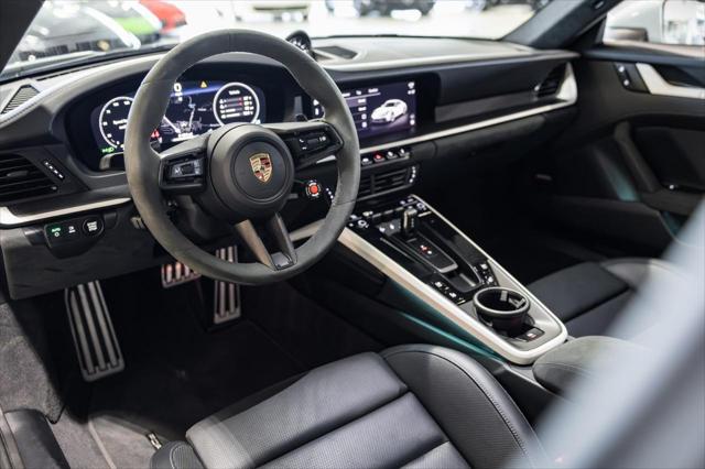2025 Porsche 911 Carrera GTS