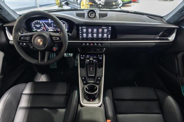 2025 Porsche 911 Carrera GTS