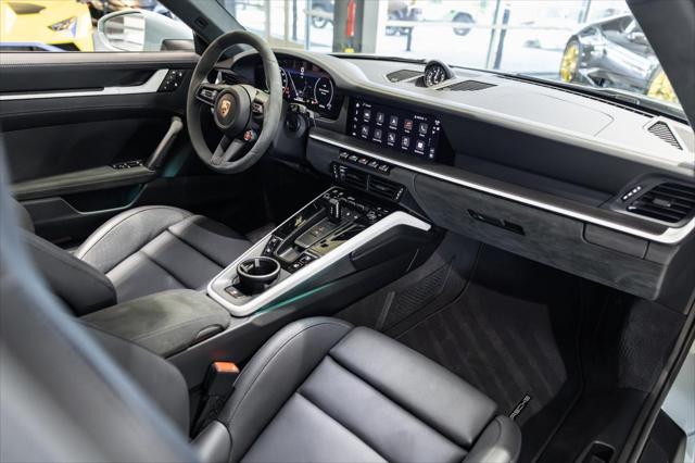 2025 Porsche 911 Carrera GTS