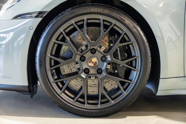 2025 Porsche 911 Carrera GTS