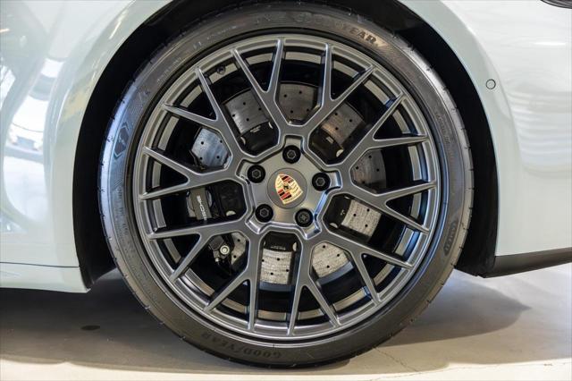 2025 Porsche 911 Carrera GTS