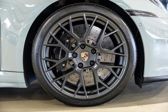 2025 Porsche 911 Carrera GTS