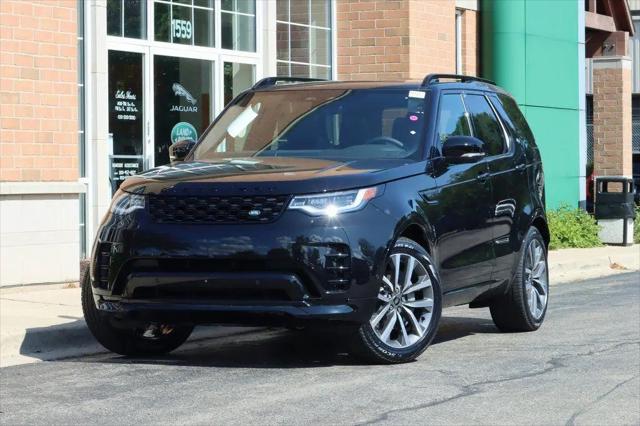2024 Land Rover Discovery P300 Dynamic SE for sale in Naperville, IL