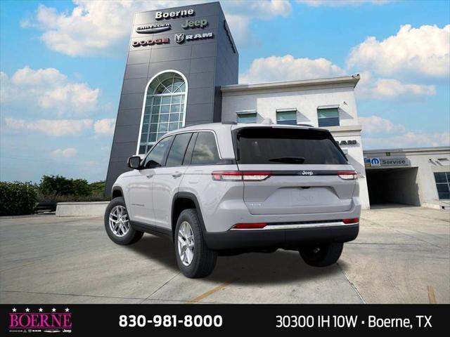 2026 Jeep Grand Cherokee GRAND CHEROKEE LAREDO X 4X4