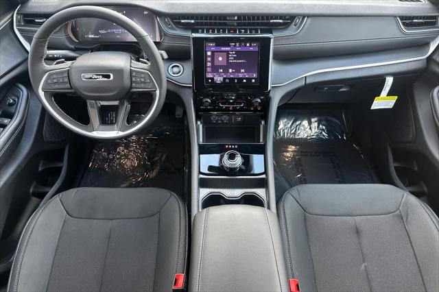 2026 Jeep Grand Cherokee GRAND CHEROKEE L LAREDO X 4X4
