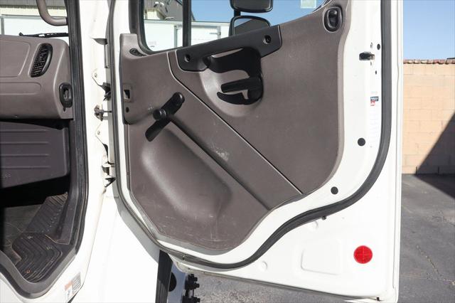 2019 Freightliner M2 106 MD