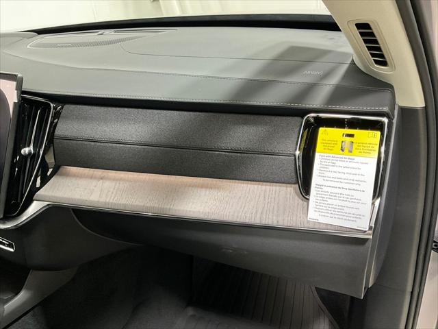 2026 Volvo XC90 Ultra Dark Theme, B6 AWD Gas (mild hybrid), Gasoline, 6 Seats