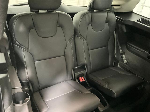 2026 Volvo XC90 Ultra Dark Theme, B6 AWD Gas (mild hybrid), Gasoline, 6 Seats