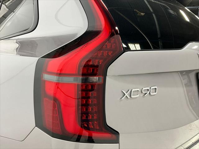 2026 Volvo XC90 Ultra Dark Theme, B6 AWD Gas (mild hybrid), Gasoline, 6 Seats
