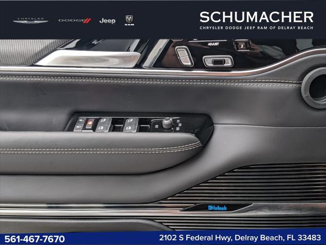 2026 Jeep Grand Wagoneer Summit Obsidian 4x4