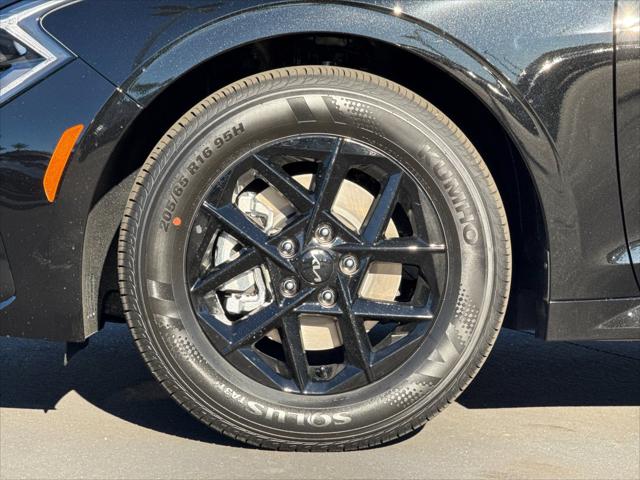 2026 Kia K5 LXS FWD