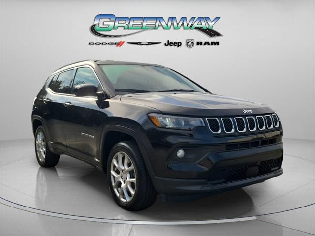 2023 Jeep Compass Latitude Lux FWD